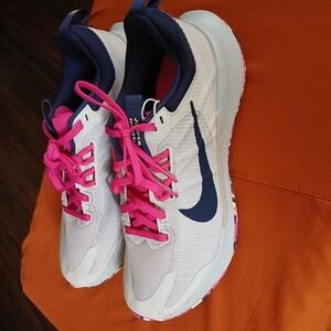 Nike White and Pink Athletic Shoes with Breathable Mesh